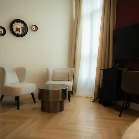 Les Remparts - Grand Place Apartment